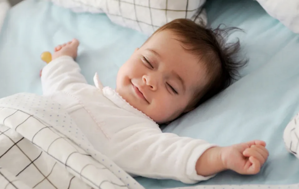 Pourquoi les bébés ont parfois besoin de Microkiné ?